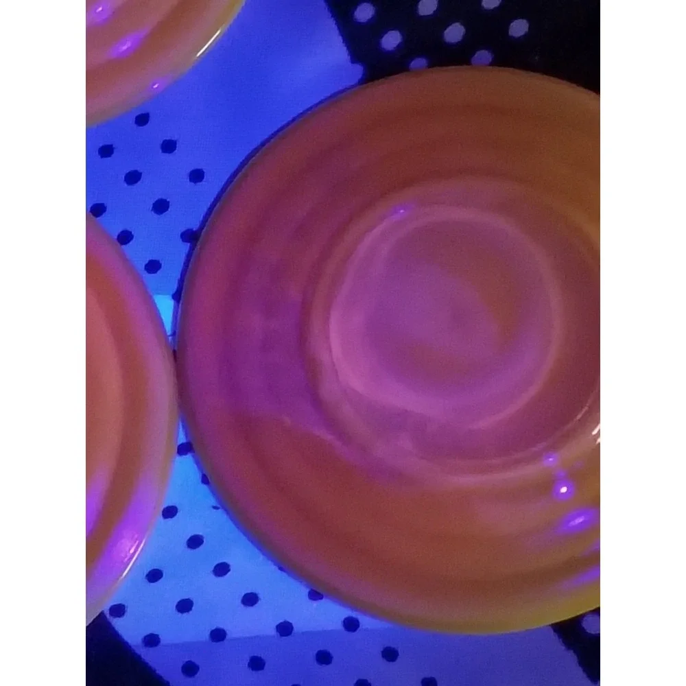 Akro Agate small interior Panel Yellow‎ Plate set of 3 Glows candmim under uv